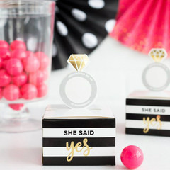 Fling before the ring, Favor Boxes