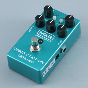 MXR M83 Bass Choruse Deluxe Bass Guitar Effects Pedal P-30572