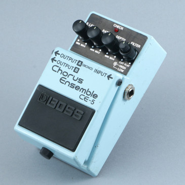 Boss CE-5 Chorus Ensemble Guitar Effects Pedal P-31057