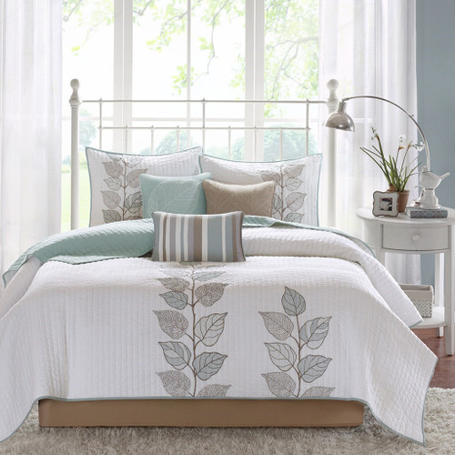 6pc Blue & White Reversible Coverlet Quilt Set AND Decorative Pillows (Caelie-Blue-cov)