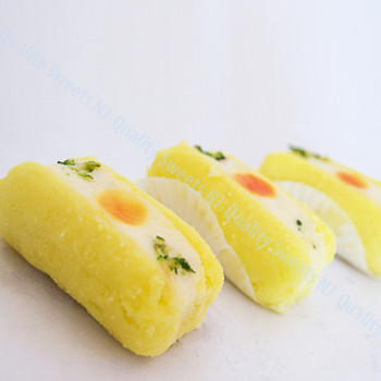 Pineapple chum chum in light sugar syrup