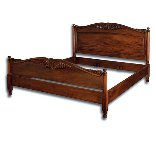 Colonial Bed in California King Size
