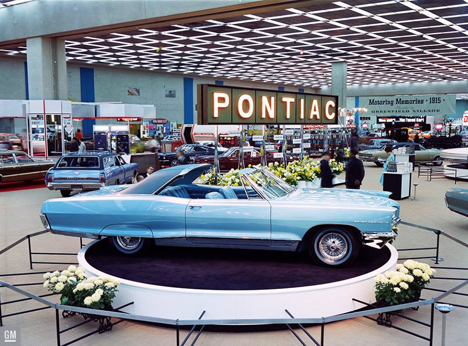 Pontiac Grand Corniche Poster - GMPhotoStore