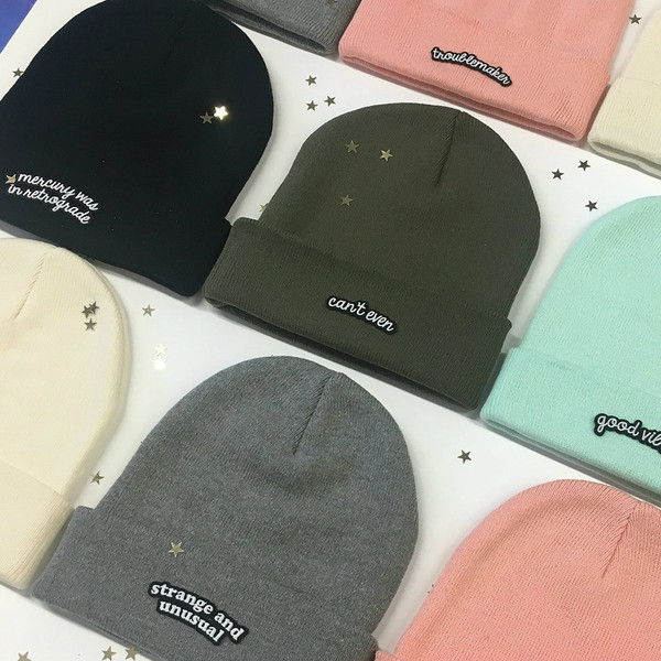 Slouchy Beanie W Embroidered Patch Pink Black Grey Olive