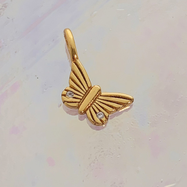 JW00849-GLD-OS Teeny Butterfly Charm, Gold Vermeil, Dainty Necklace, charm, dainty necklace, delicate necklace, layering necklace, minimalist necklace, simple necklace, tiny charm necklace, gift, golden, gold, butterfly, butterfly charm, wings, wing charm, gold charm, gold necklace