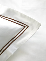 Nice White Queen Duvet Cover, 300TC, Cotton, 2 lines festooning in Brown