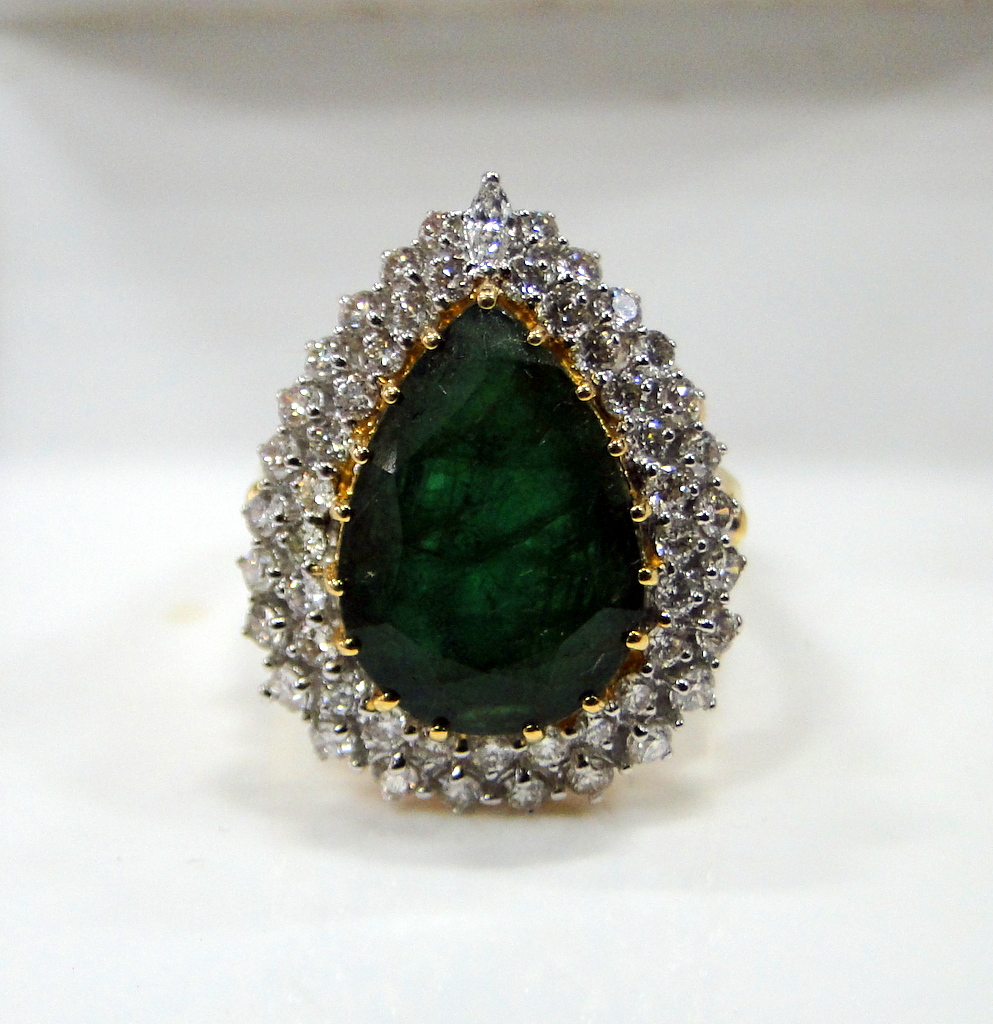 Emerald Diamond ring~ Vintage 18 k Solid gold pear Emerald ring jewelry ...