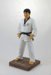 Martial Arts Figurine; Girl Ready Stand