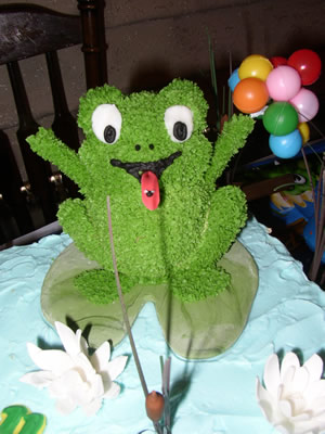Picture of Elvera Pigg's Frogg Cake