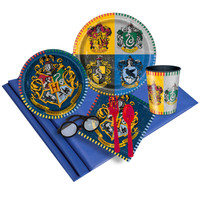 Harry Potter 16 Guest Party Pack with Molded Cups & Wizard Glasses