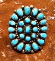 RINGS ZUNI SILVER TURQUOISE CLUSTER RZSTC27 SOLD