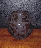 Pottery San Ildefonso Cynthia Starflower PSI197