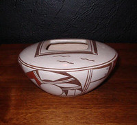 Pottery Hopi Gracie Navasie PH103 SOLD