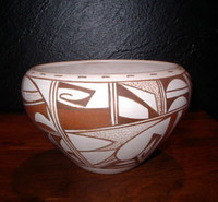 Pottery Hopi Gracie Navasie PH102 SOLD