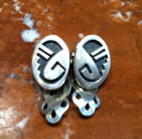 EARRINGS HOPI SILVER SMALL OVAL CLIP SOLD