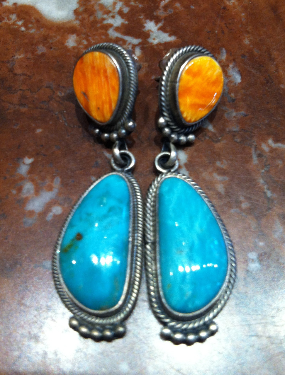 Rare Longer Excellent Vintage Native American Navajo Kingman Turquoise Necklace Rare Longer Excellent Vintage Native American Navajo Kingman Turquoise Necklace