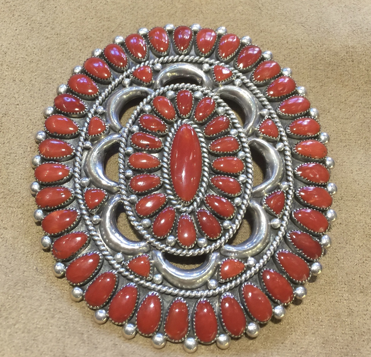 Bucephalandra Red waltz （レッドワルツ） メタルタグ付き ALICE QUAM CLUSTER CORAL ZUNI JEWELRY COLLECTION CONCHO BELT