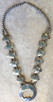 NECKLACE 1970'S NAVAJO CHIP TURQUOISE INLAY ON MULTIPLE ARROWHEADS SILVER BEADS  