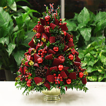 Season's Greetings Boxwood Tree