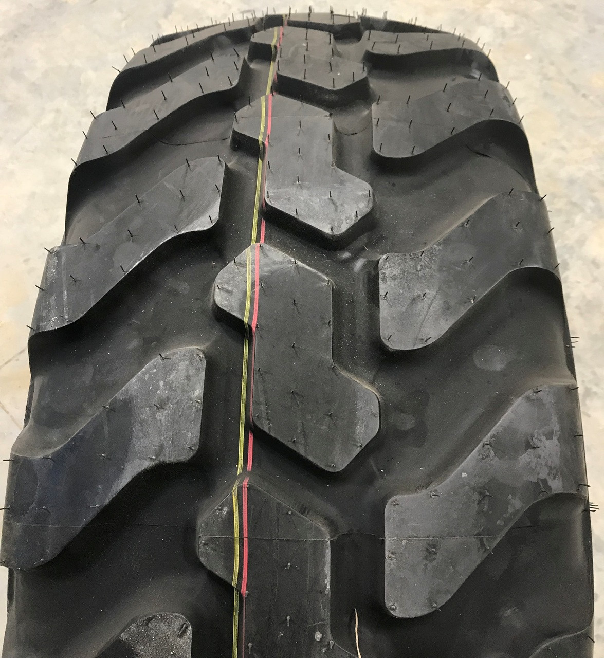 new-tire-405-70-20-mitas-radial-em01-grader-405-70r20-your-next-tire