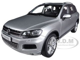  2010 Volkswagen Touareg V6 FSI Cool Silver Metallic 1/18 Diecast Car Model Kyosho 08821