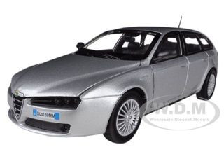 Alfa Romeo 159 SW Silver 1/24 Diecast Car Model Motormax 73372