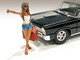 Hitchhiker 2 piece Figurine Set White Shirt for 1/24 Scale Models American Diorama 23996