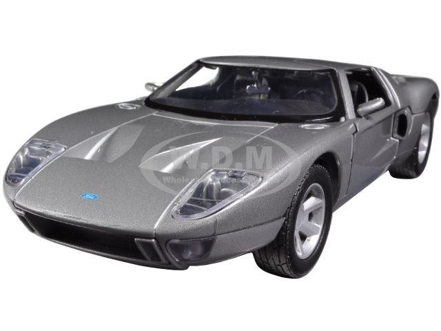 Ford GT Silver 1/24 Diecast Car Model Motormax 73297