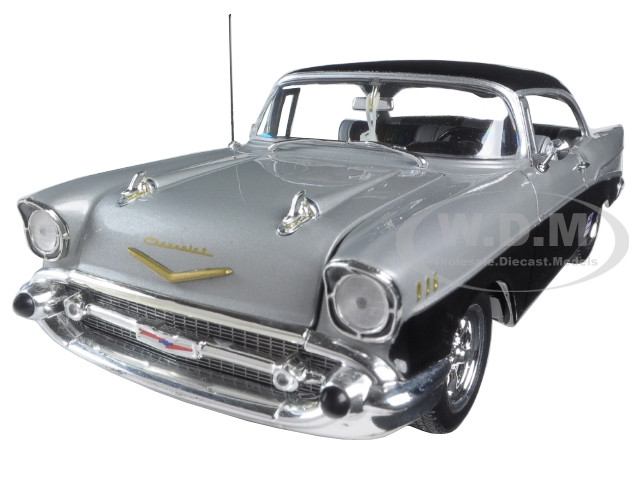 Carquest 1957 Chevrolet Bel Air Black Wtih Silver 1 25 Diecast Model Car First Gear 40