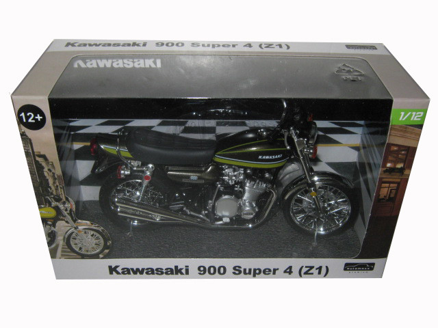 flare Tranquility trådløs Kawasaki 900 Super 4 (Z1) Green Motorcycle Model 1/12 Automaxx 606002