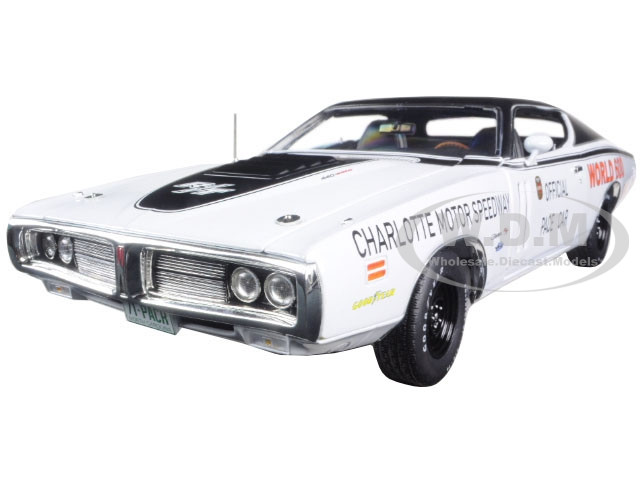 1971 Dodge Charger White Charlotte Motor Speedway World 600 Pace Car Limited Edition to 1002pc 1/18 Diecast Model Car Autoworld AW223