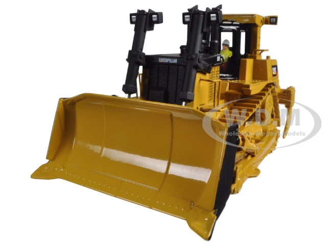 CAT Caterpillar D10T Track Type Tractor with Operator 1/50 Diecast Model Diecast Masters 85158 C