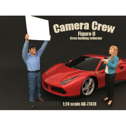 Camera Crew Figure II "Crew Holding Reflector" For 1:24 Scale Models American Diorama 77478