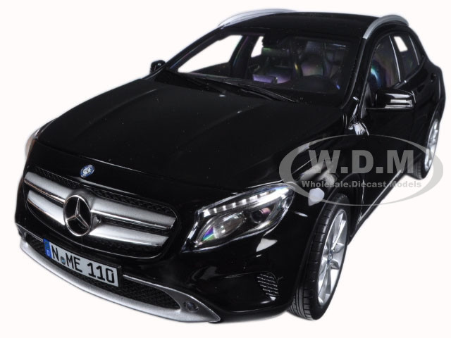 2014 Mercedes Gla Class Black 118 Diecast Model Car By Norev
