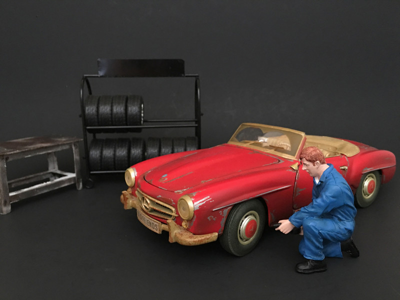 Mechanic Tony Inflating Tire Figure For 1:24 Scale Models American Diorama 77496