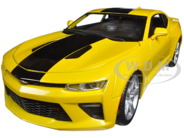 2016 Chevrolet Camaro SS Yellow 1/18 Diecast Model Car Maisto 31689