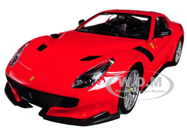 Ferrari F12 TDF Red 1/24 Diecast Model Car Bburago 26021