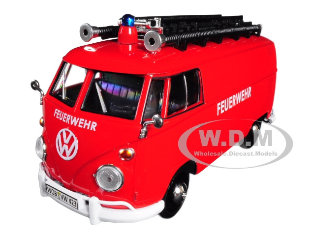 Volkswagen Type 2 T1 Fire Van Red 1/24 Diecast Model Car Motormax 79564