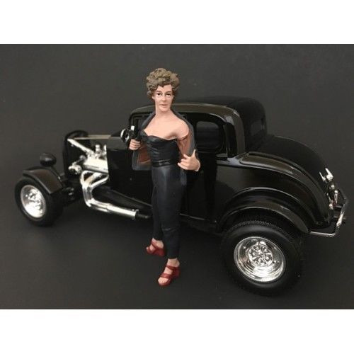 50's Style Figure II for 1:24 Scale Models by American Diorama 38252