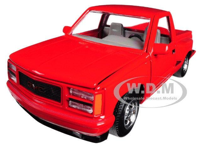 1992 GMC Sierra GT Red Pickup Truck 1/24 Diecast Model Motormax 73204