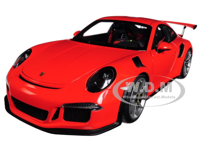AUTOart 80582 Porsche 911 GT3 RSR 2005 FIA Round 9 M.Marsh #68 1:18