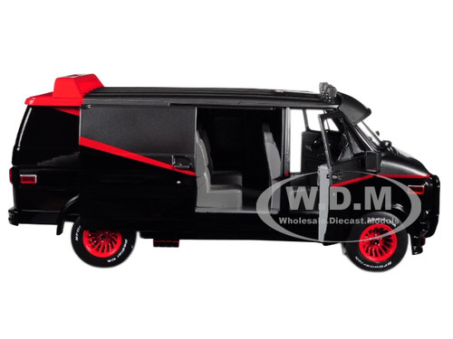 1983 GMC VANDURA BLACK & SILVER 