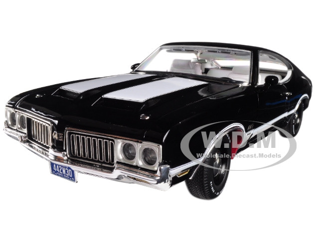 1970 Oldsmobile 442 W 30 Ebony Black With White Interior Limited Edition To 420 Pieces Worldwide 1 18 Diecast Model Car By Acme