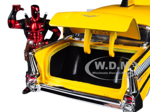 ミニカー 1:24 Deadpool TAXI with Deadpool Figure Marvel 1:24 1957 Chevy Bel-Air Taxi Die-cast Car with 2.75