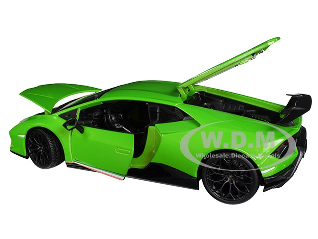 Lamborgini Huracan Performante Metallic Green 1/18 Diecast Model Car by Maisto
