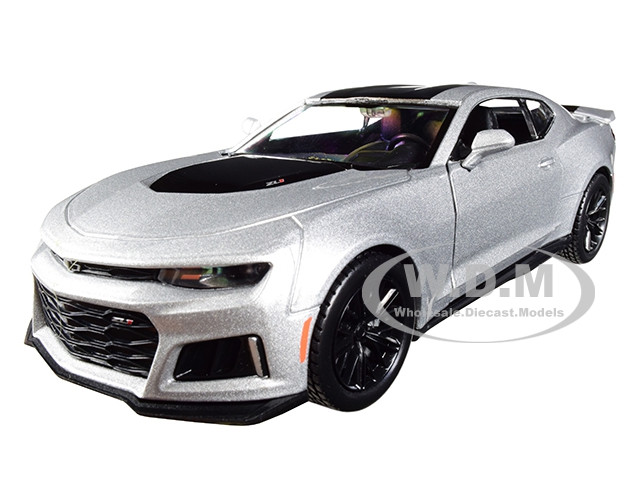 2017 Chevrolet Camaro Zl1 Silver Black Stripe 1 24 Diecast Model