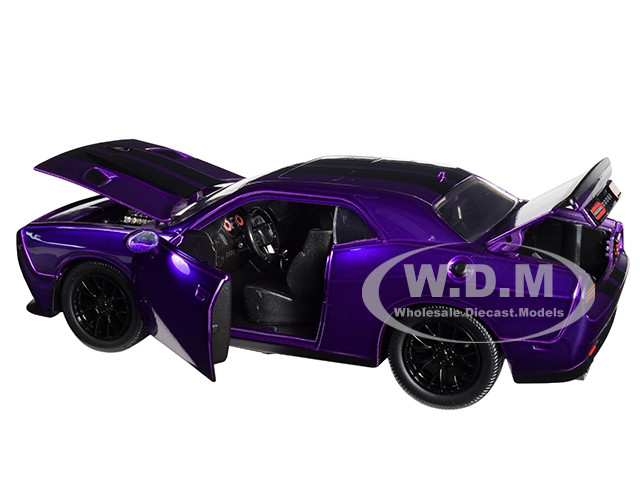 2015 dodge challenger toy car