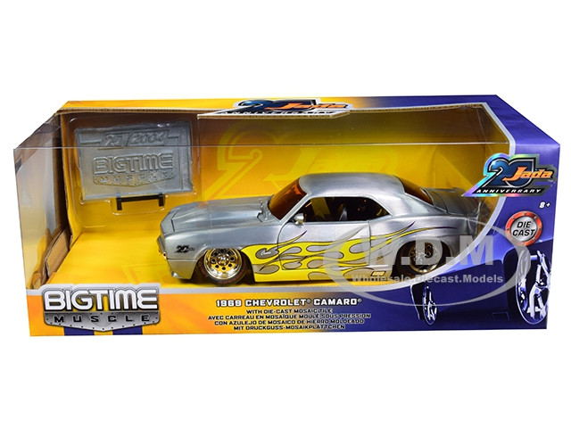 JADA Toys Bigtime Muscle ‘69 CHEVROLET CAMARO Yellow Black Flames 1:64 Scale Car 