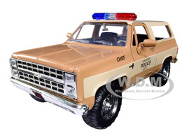 Hopper's Chevrolet Blazer Police Badge Hawkins Police Dept Stranger Things 2016 TV Series 1/24 Diecast Model Car Jada 31111