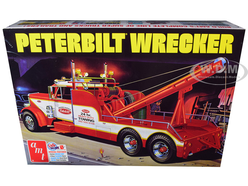 Skill 3 Model Kit Peterbilt Wrecker Tow Truck 1/25 Scale Model AMT AMT1133